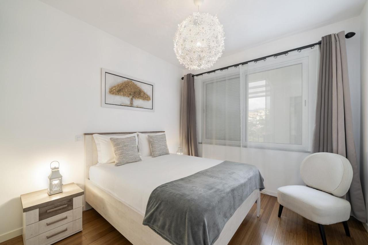 Appartamento Amparo Delight By Madeira Sun Travel Funchal  Esterno foto